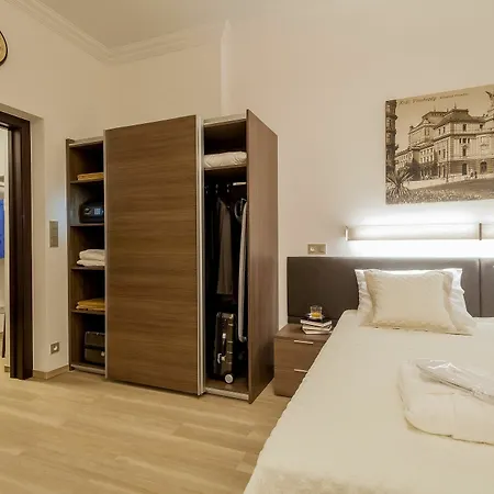 Ξενοδοχείο με διαμερίσματα Vinohradsky Dum 4*