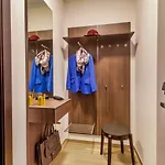 Vinohradsky Dum 公寓式酒店 4*