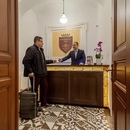 Vinohradsky Dum Apartmanhotel 4*
